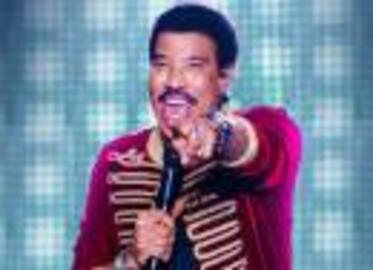 Lionel Richie and Earth, Wind & Fire - Sing a Song All Night Long