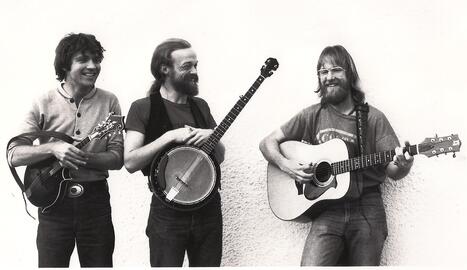Live Music: The Jugsluggers