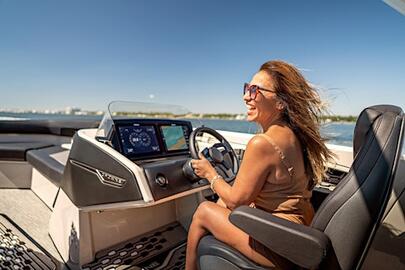 Women on Water Class: Pontoon Edition | MarineMax Excelsior