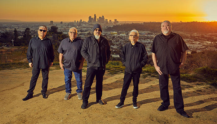Los Lobos